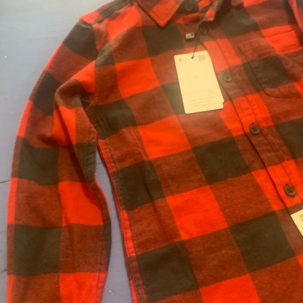 nice flannel shirt nwt..